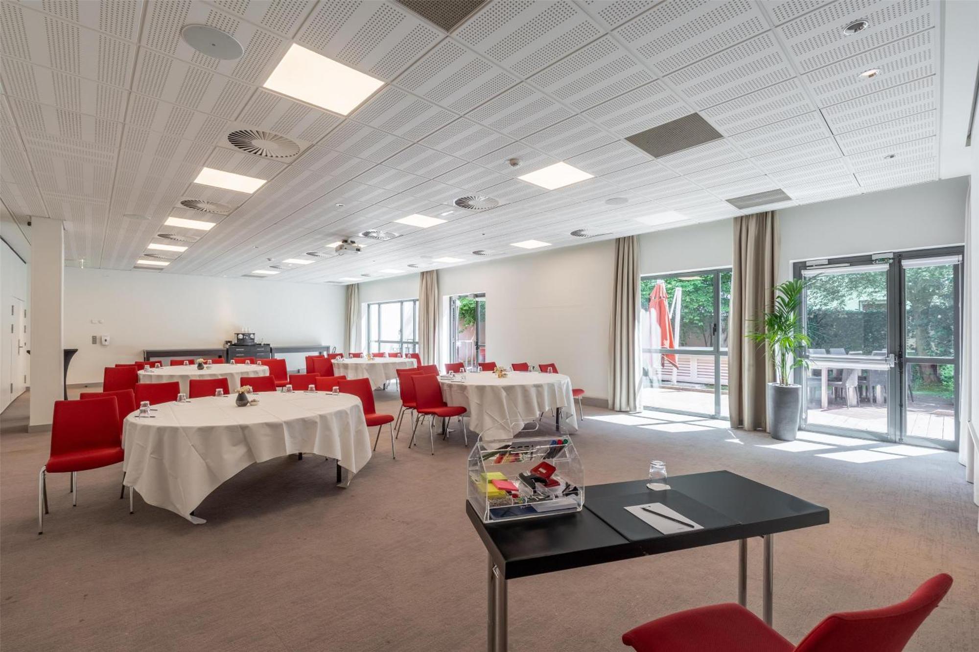Radisson Blu Hotel, Paris Boulogne Exterior photo